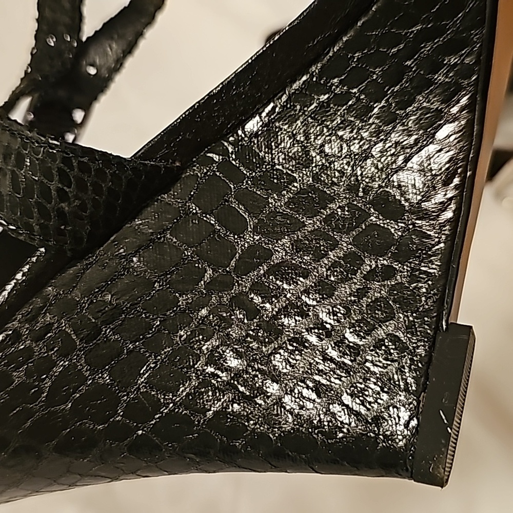 Wedges & Rhinestones - Picture 4 of 5